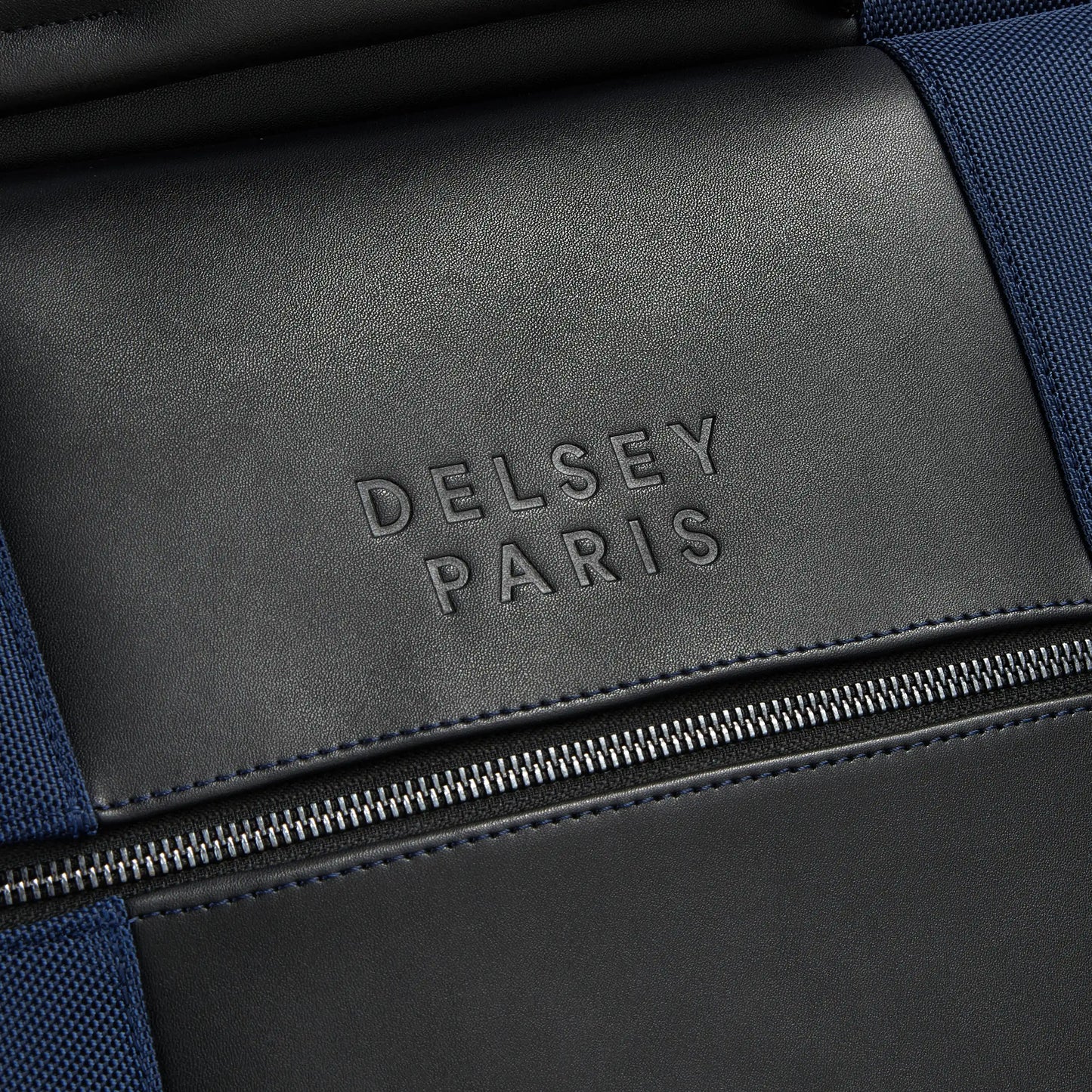Delsey Wagram - Medium Trunk Expandable Spinner - Navy