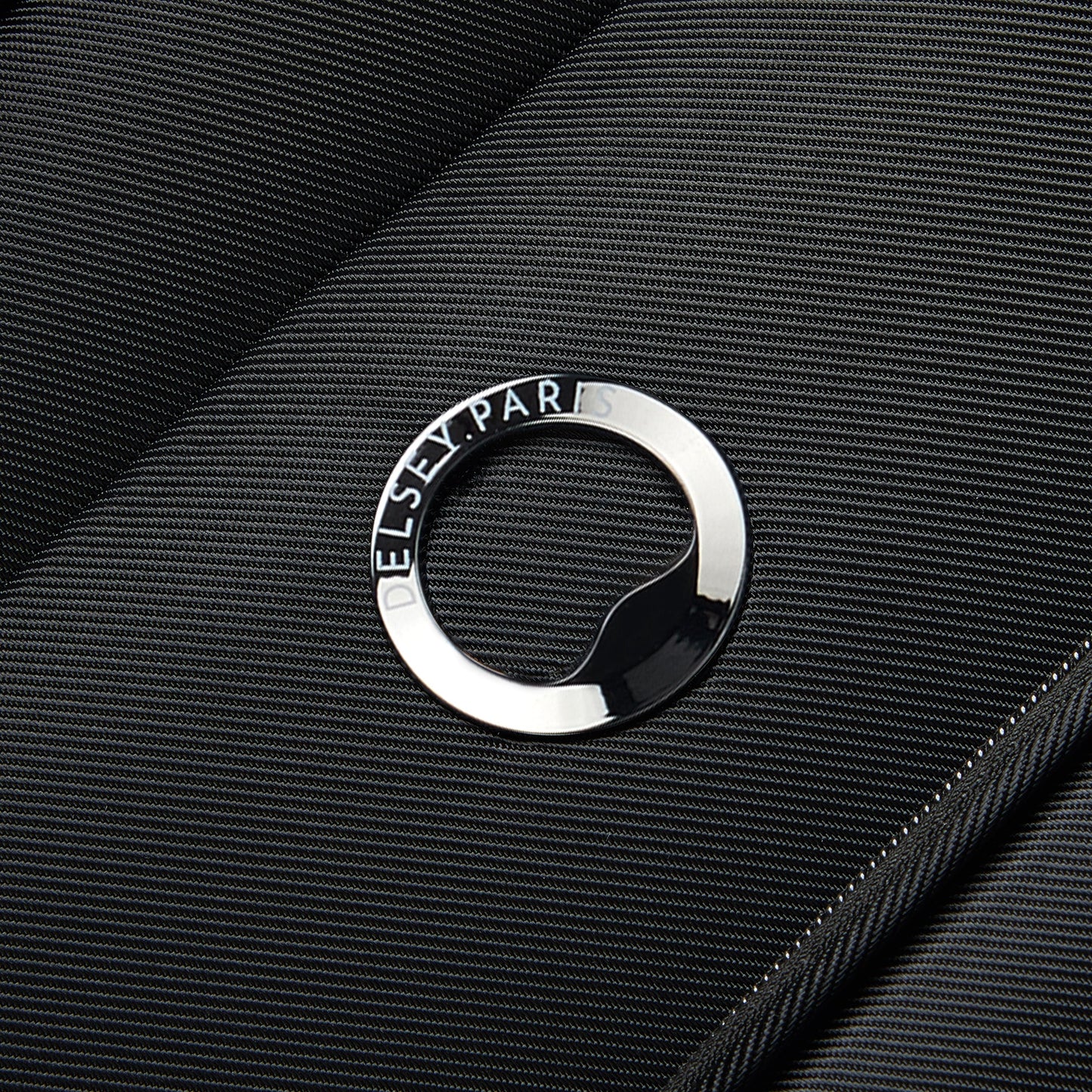 Delsey Sky Max 2.0 - Medium Expandable Spinner - Black