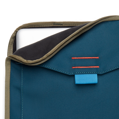 Cotopaxi 16" Laptop Sleeve - Cada Día - Abyss/Lake