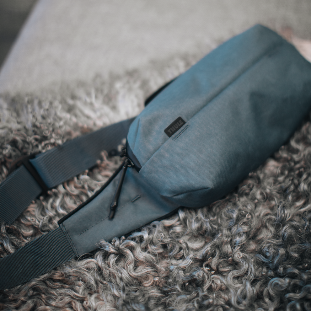 Thule Aion Sling Bag - Dark slate
