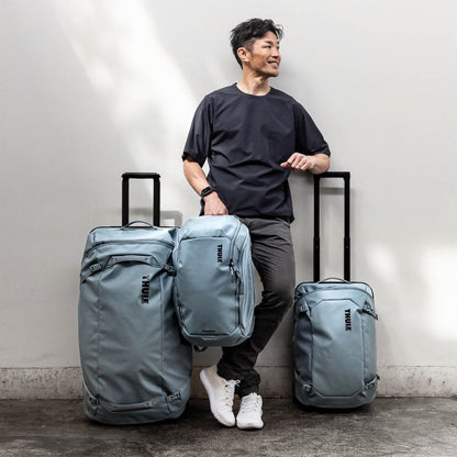 Thule Chasm Wheeled Carry-on Duffel - Pond gray