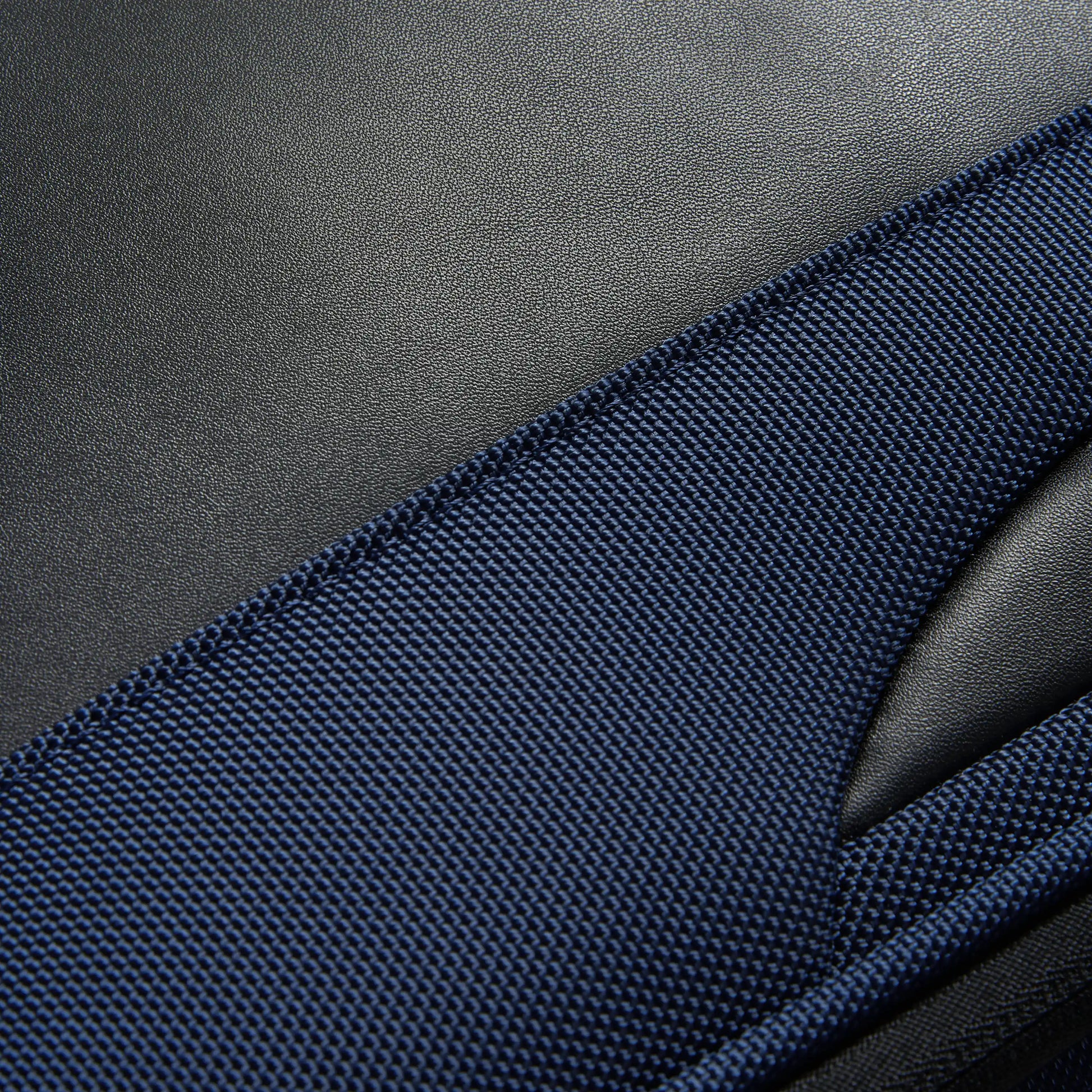 Delsey Wagram - Medium Trunk Expandable Spinner - Navy