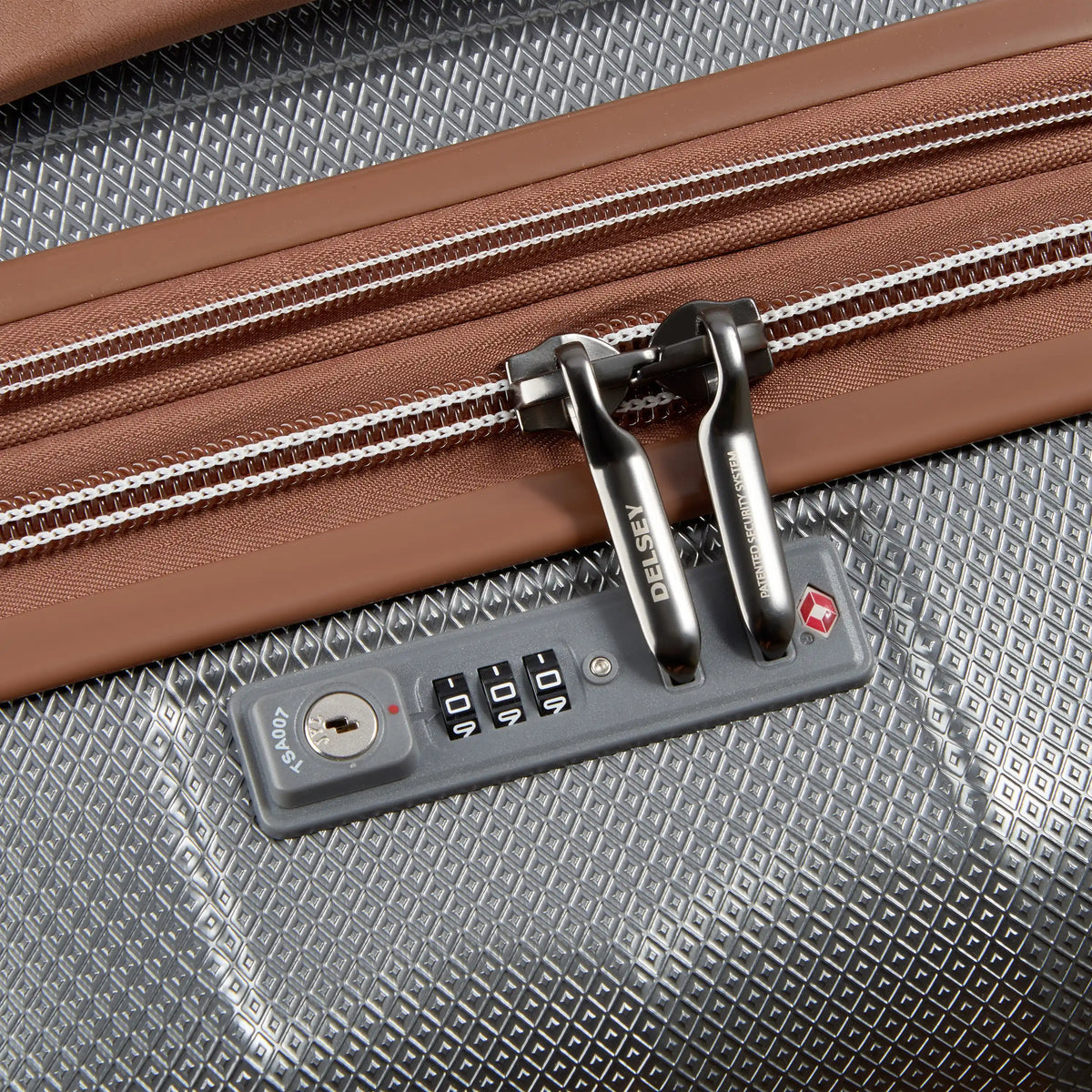 Delsey CARROUSEL - Medium Expandable Spinner - Platinum