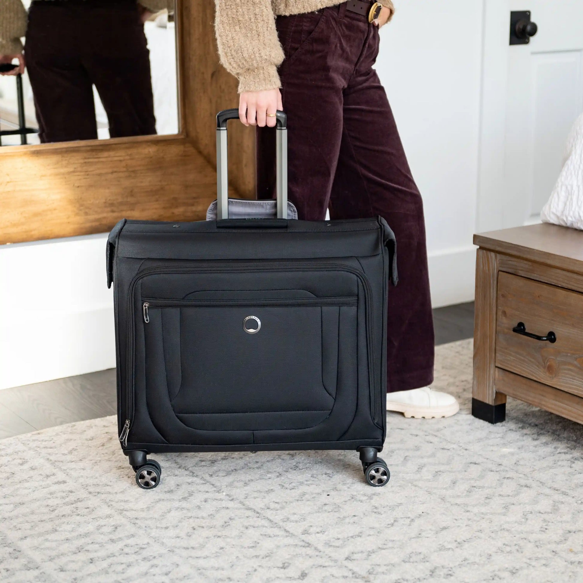 Delsey Helium DLX - Large Rolling Garment Bag - Black