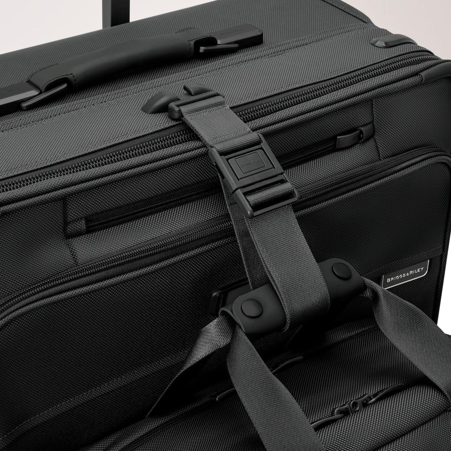 Briggs & Riley Baseline Global 21" Carry-On Expandable Spinner - Black