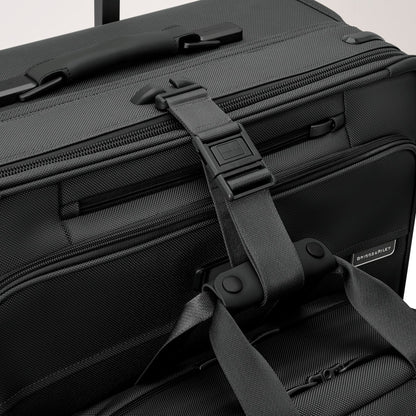 Briggs & Riley Baseline Global 21" Carry-On Expandable Spinner - Black