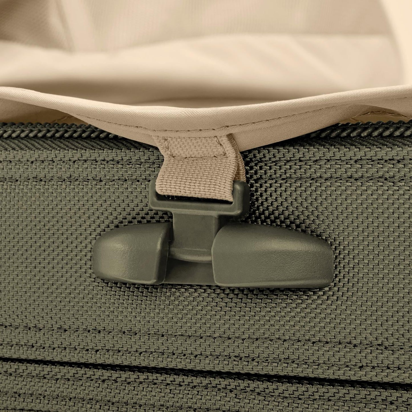 Briggs & Riley Baseline Global 21" Carry-On Expandable Spinner - Olive