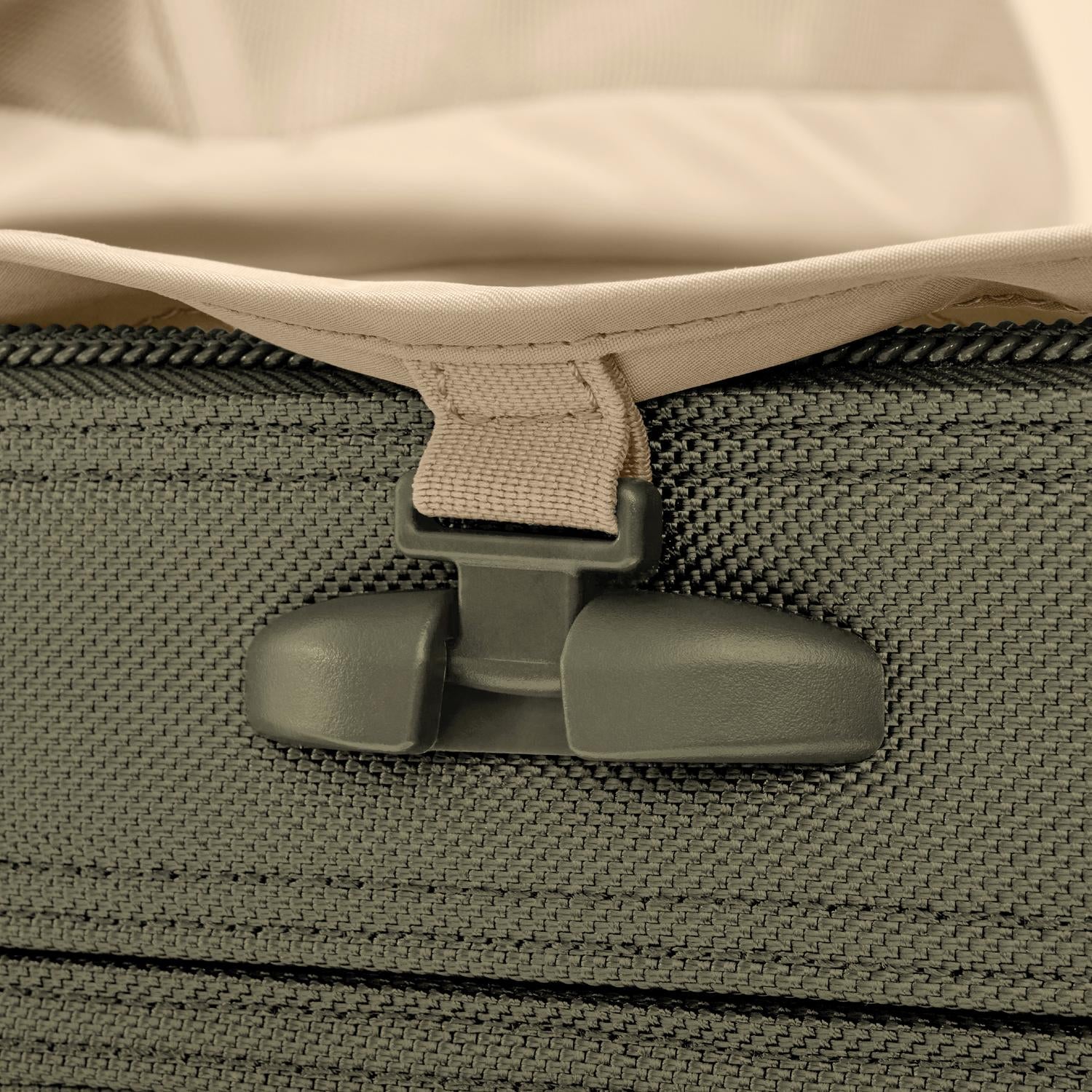 Briggs & Riley Baseline Large Expandable Spinner - Olive