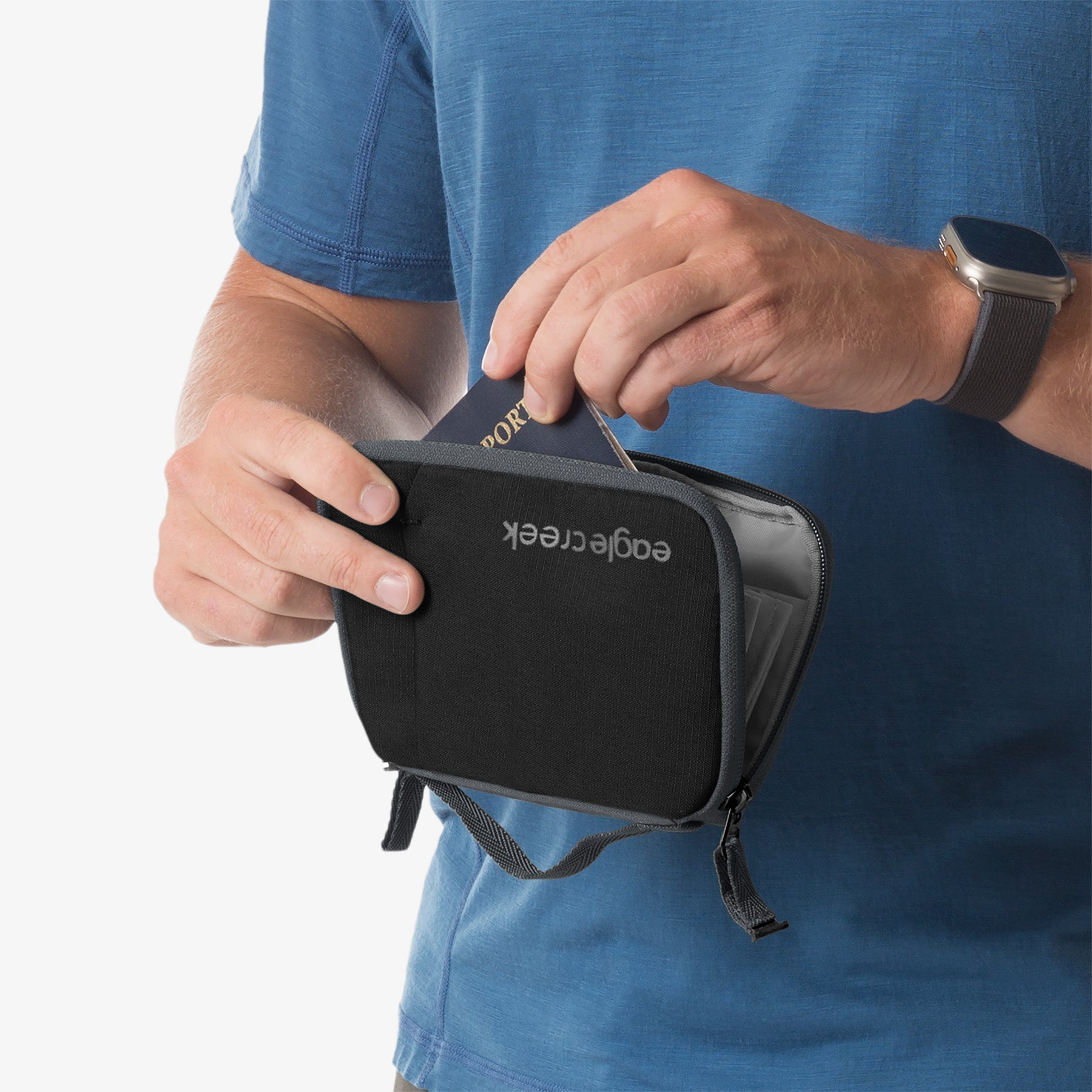 Eagle Creek Stash RFID Passport Wallet - Black