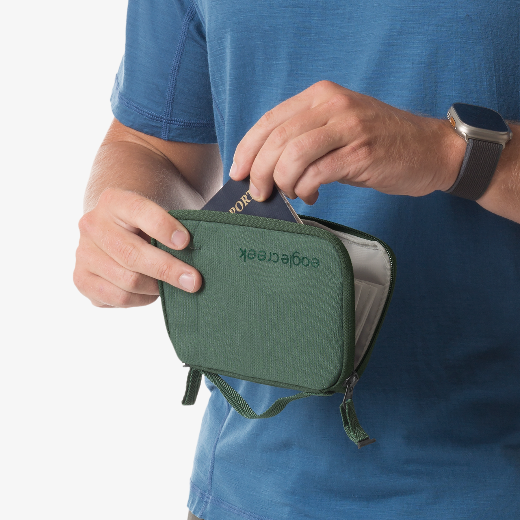 Eagle Creek Stash RFID Passport Wallet - Grass Green