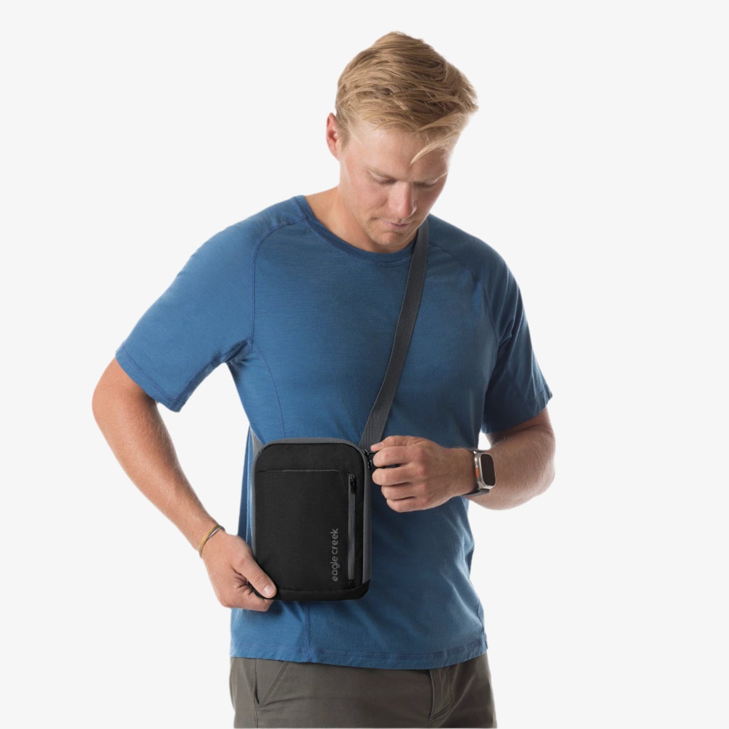 Eagle Creek Stash RFID Crossbody Bag - Black