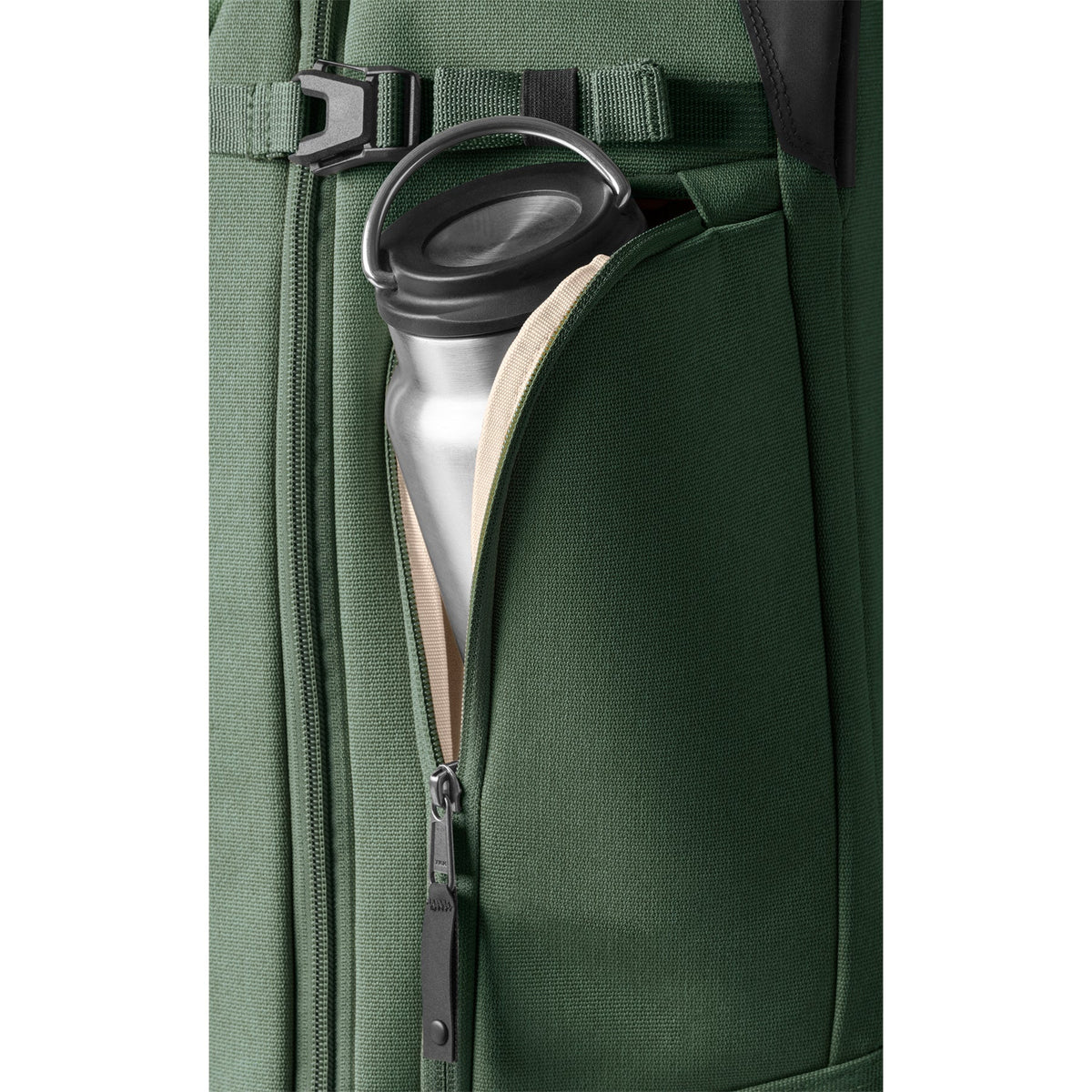 Eagle Creek Gear Warrior XE 2-Wheel 21.75" Convertible Carry-On Luggage - Jungle Green