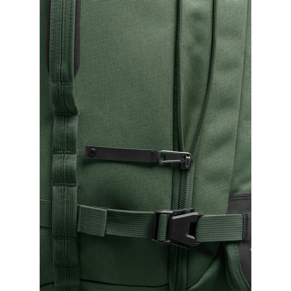 Eagle Creek Gear Warrior XE 4-Wheel 21.75" Carry-On Luggage - Jungle Green