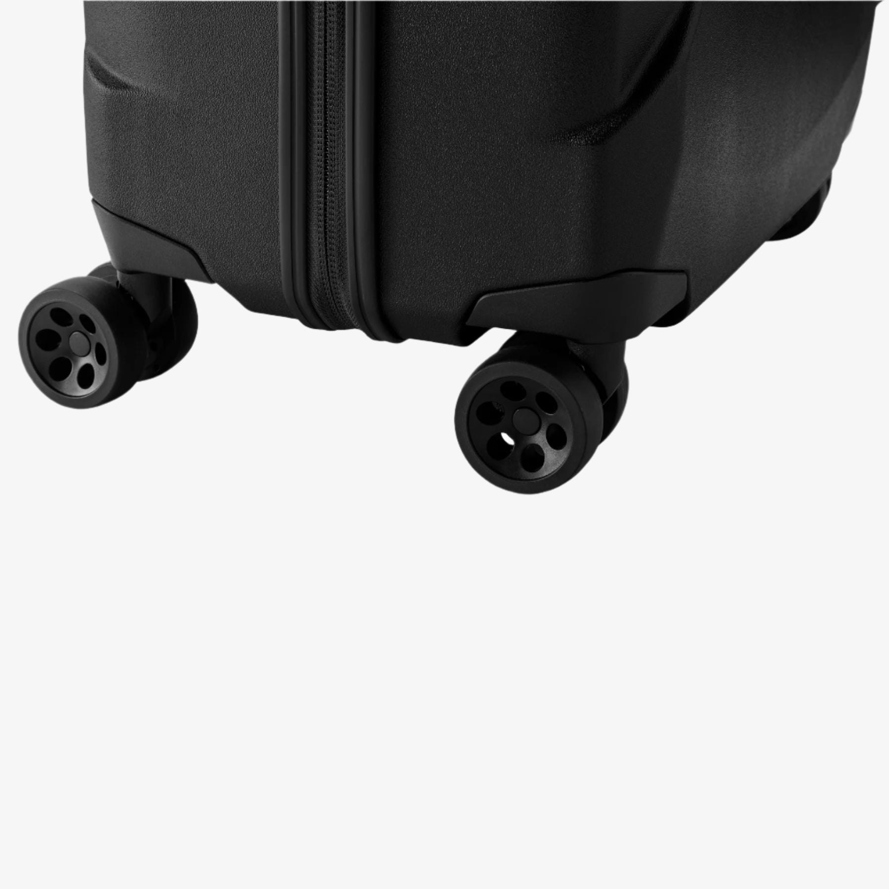 Eagle Creek Tarmac 29" Luggage - Black