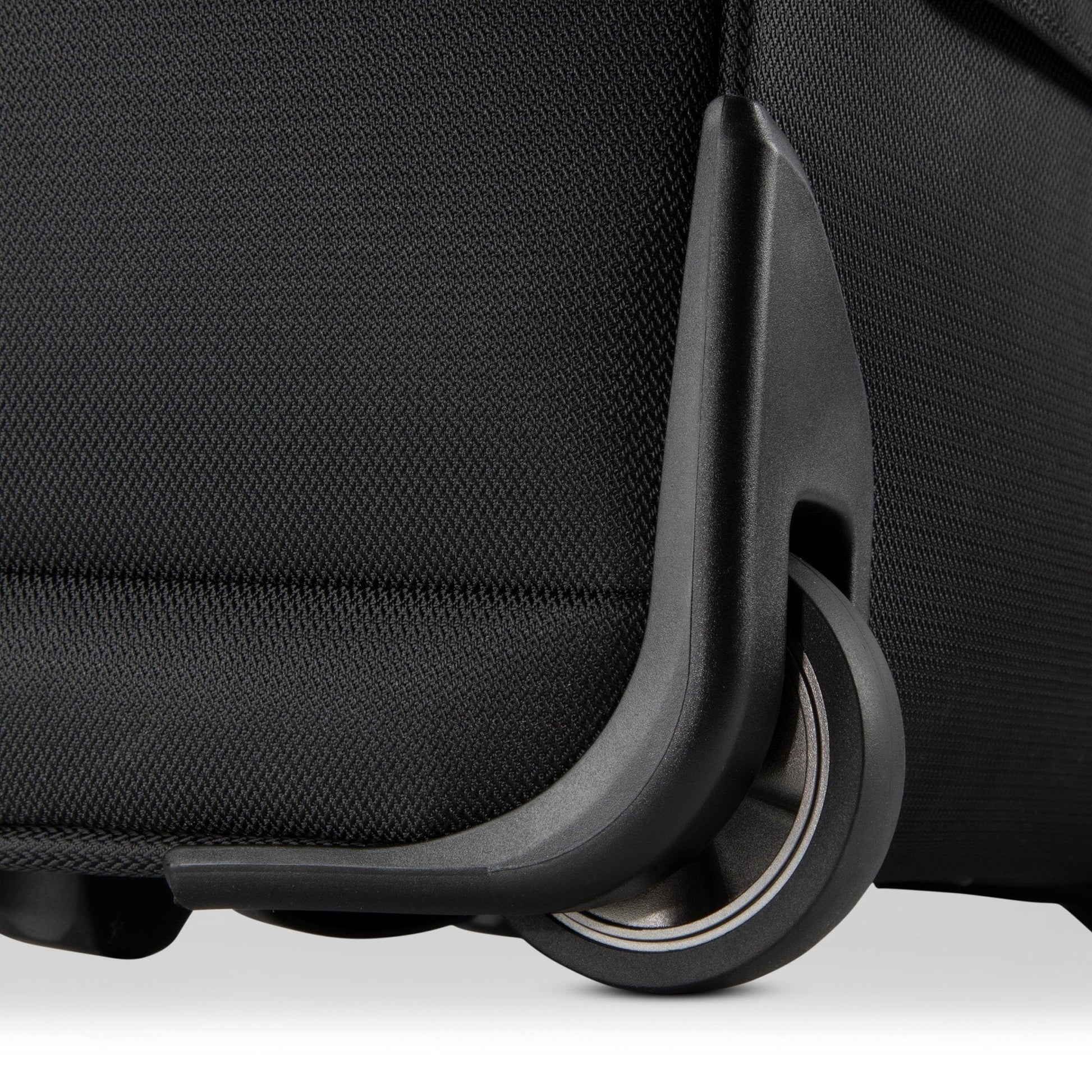 Ricardo Beverly Hills Avalon Softside Small Carry-On, 28L - Black