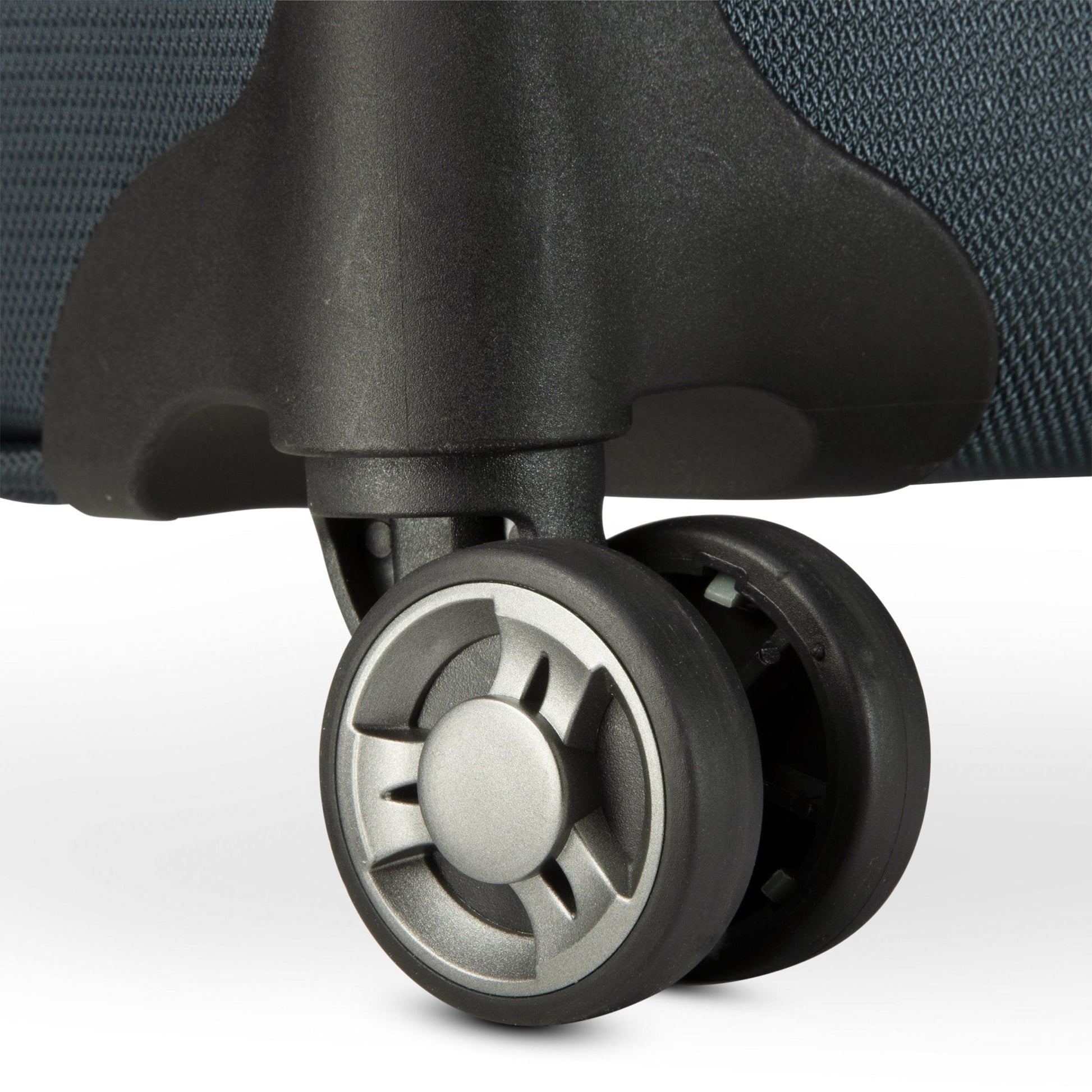 Ricardo Beverly Hills Avalon Softside Medium Check-In Expandable Spinner - Storm Blue