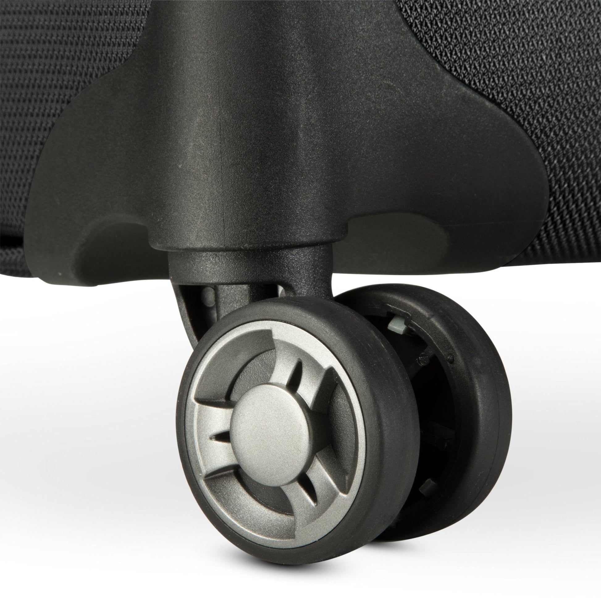 Ricardo Beverly Hills Avalon Softside Medium Check-In Expandable Spinner - Black