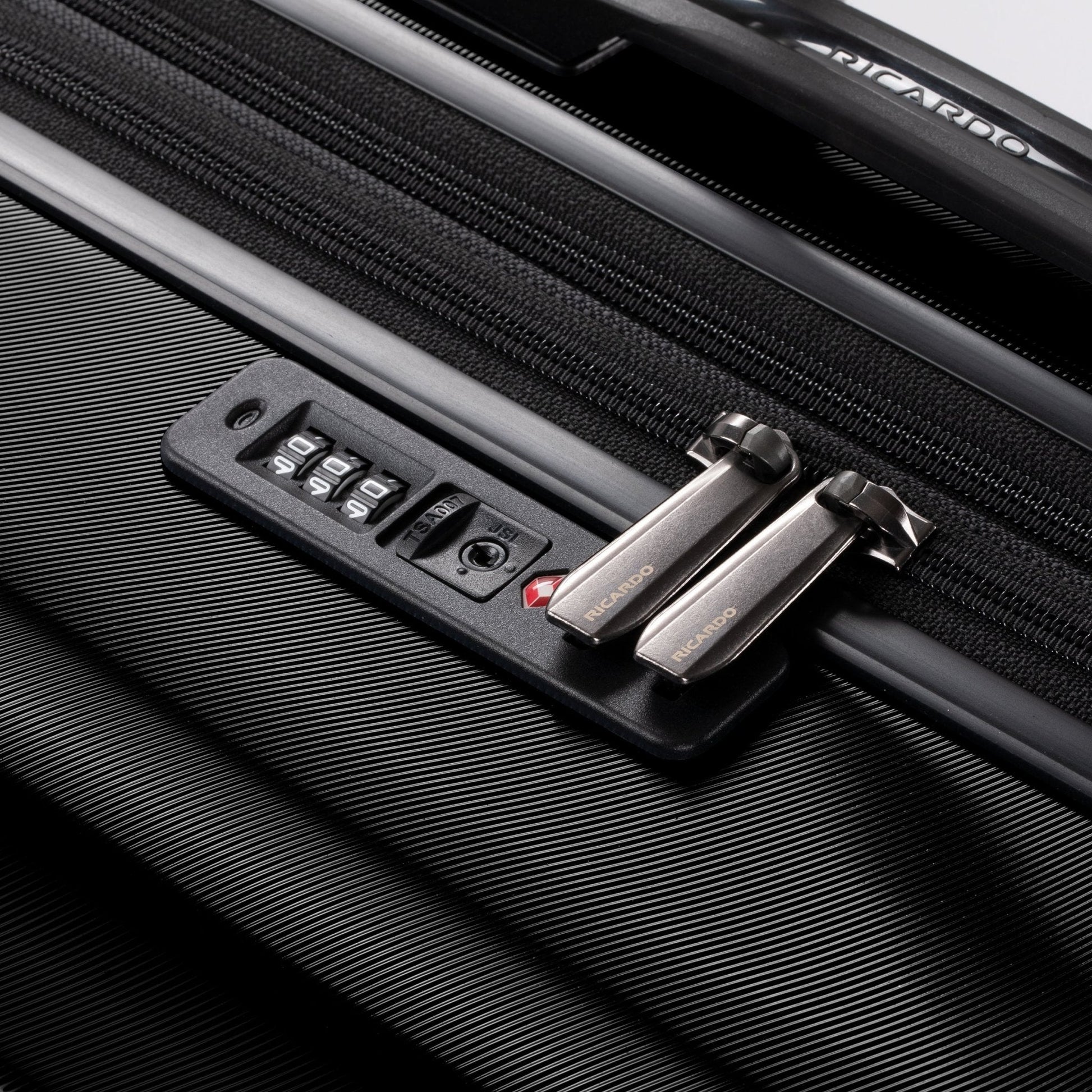 Ricardo Beverly Hills Brentwood Hardside Carry-On Expandable Spinner - Onyx