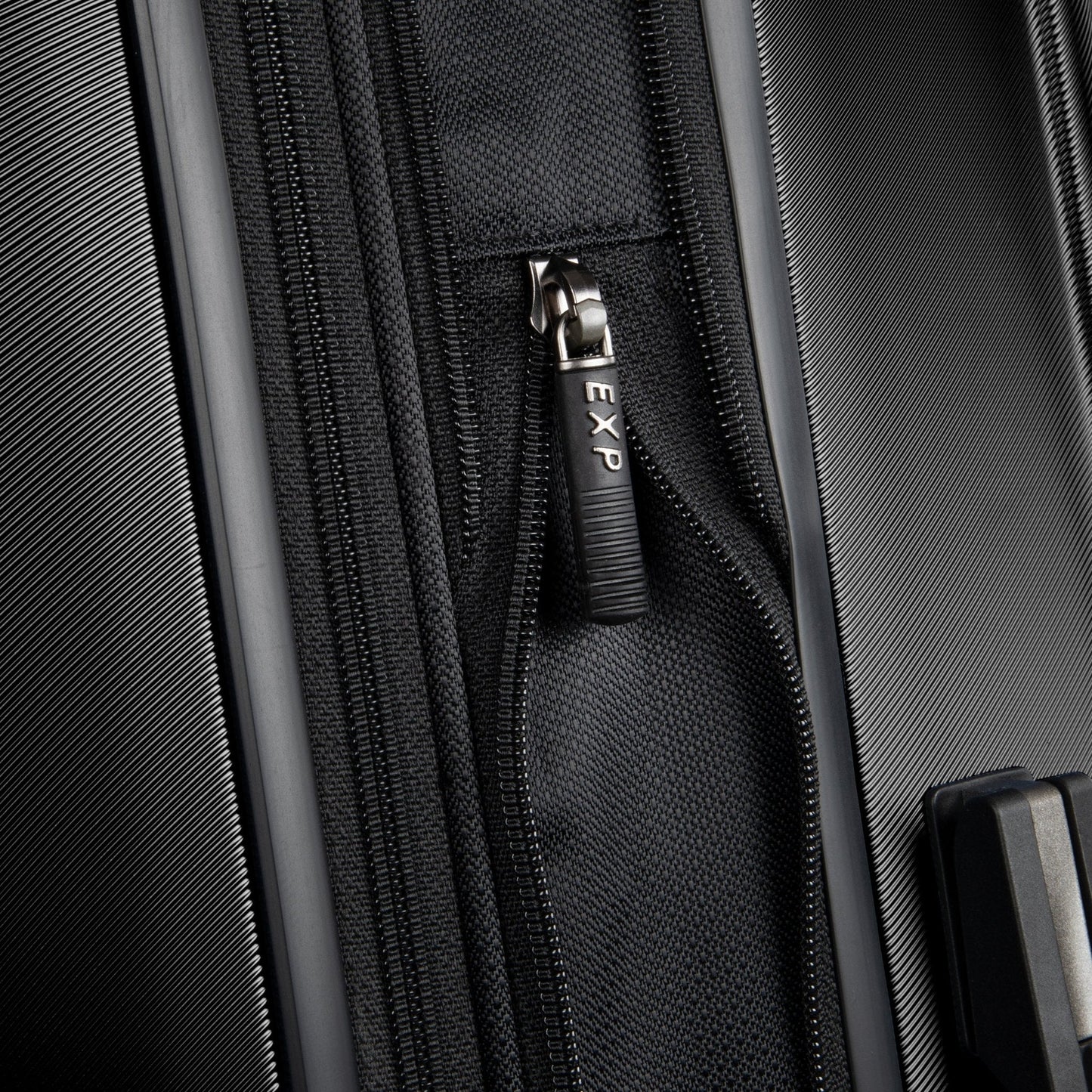 Ricardo Beverly Hills Brentwood Hardside Carry-On Expandable Spinner - Onyx