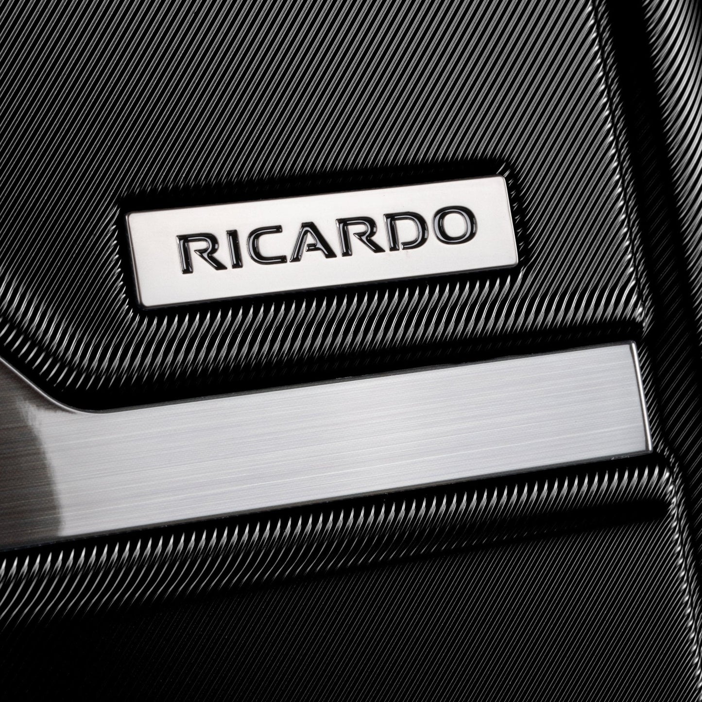 Ricardo Beverly Hills Brentwood Hardside Medium Check-In Expandable Spinner - Onyx