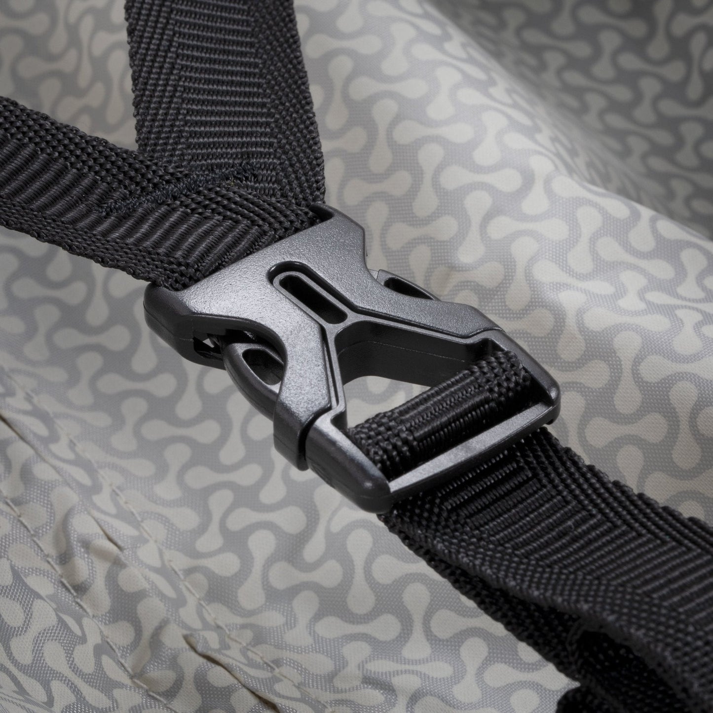 Ricardo Beverly Hills Cambria Hardside Medium Check-In Expandable Spinner - Black Pearl