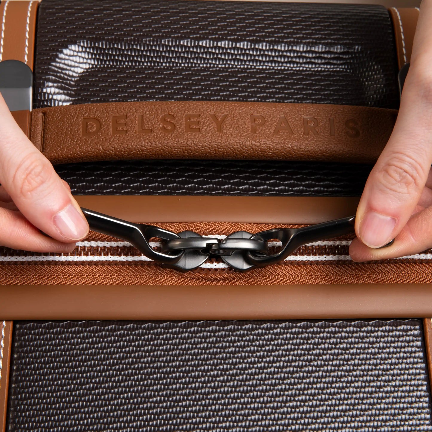 Delsey CHATELET AIR 2.0 - Carry-On Plus Spinner - Brown