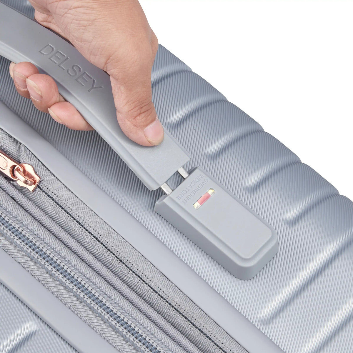 Delsey Cruise 3.0 - Medium Expandable Spinner - Platinum