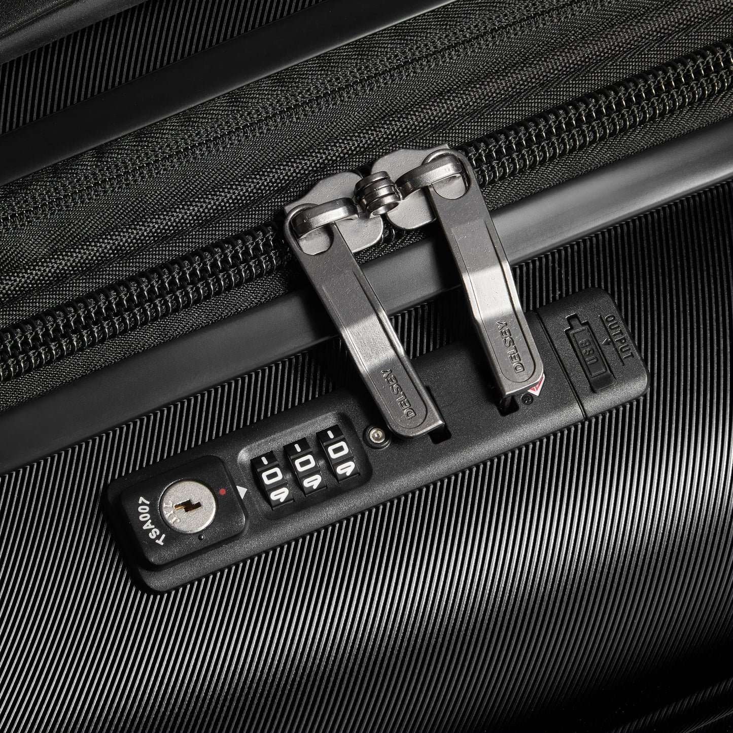 Delsey Cruise 3.0 - Carry-On Plus Expandable Spinner - Black