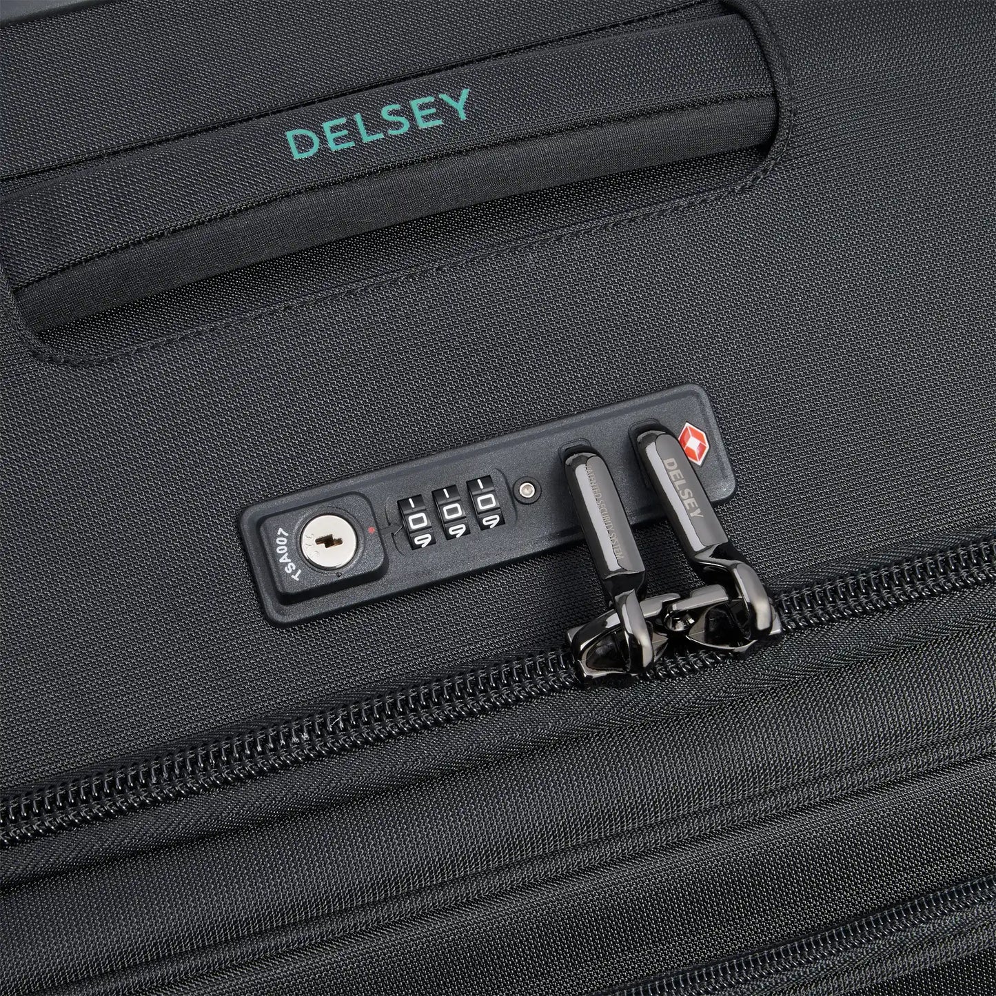 Delsey Helium DLX - Medium Expandable Spinner - Black