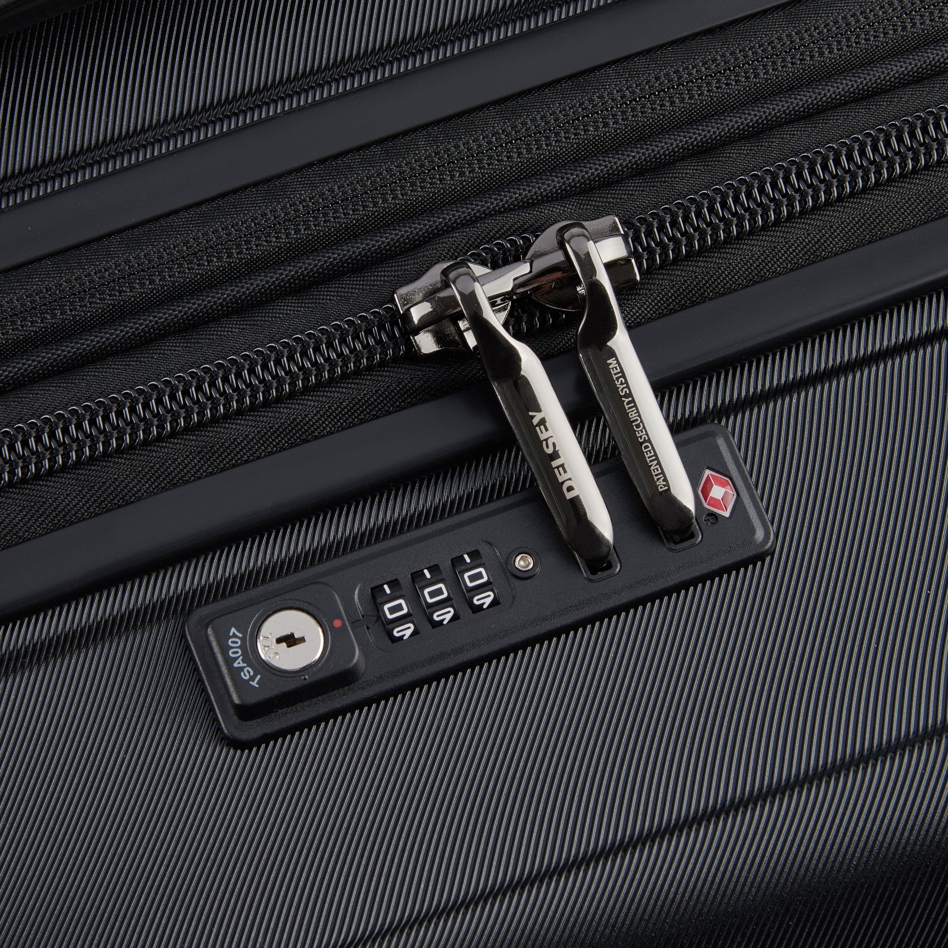 Delsey SHADOW 5.0 - L Expandable (75cm) - Black