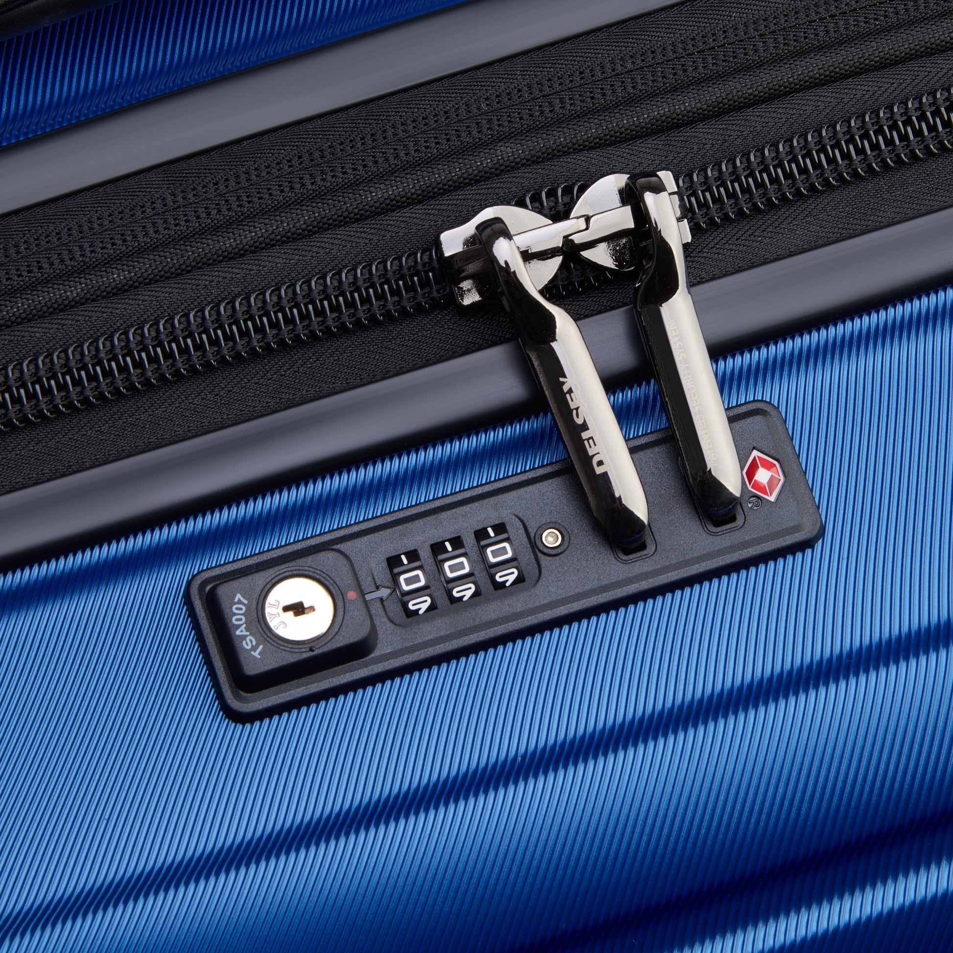 Delsey SHADOW 5.0 - M Expandable (66cm) - Blue