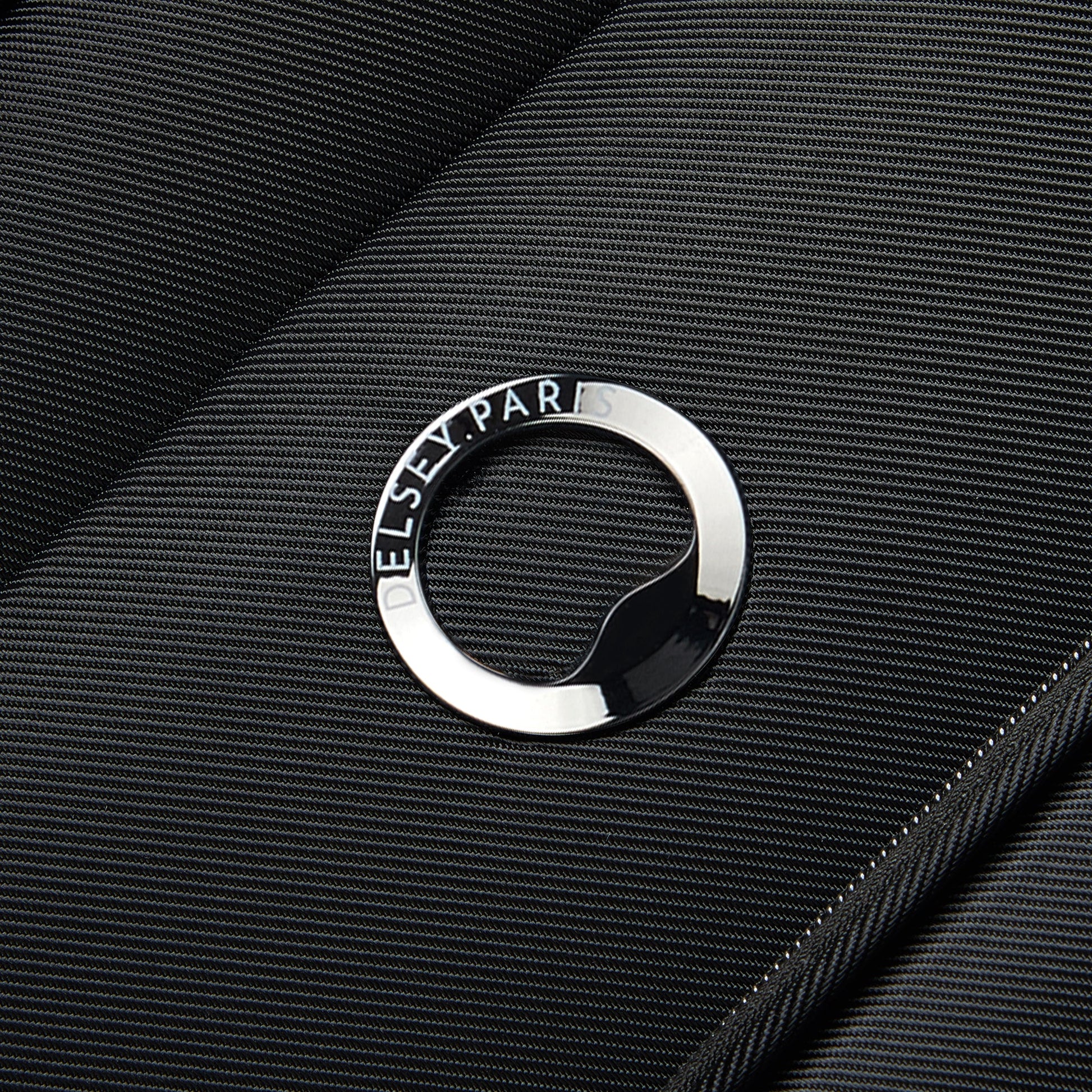 Delsey Sky Max 2.0 - Medium Expandable Spinner - Black