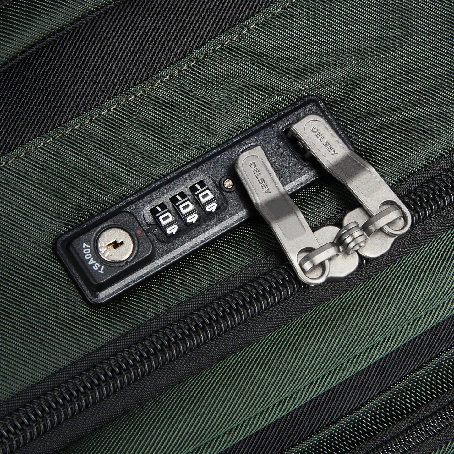 Delsey SKY MAX 2.0 - Large Expandable Spinner - Green