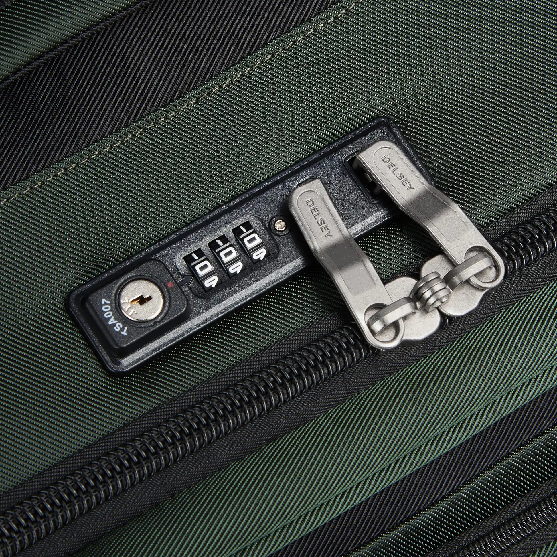 Delsey SKY MAX 2.0 - Large Expandable Spinner - Green