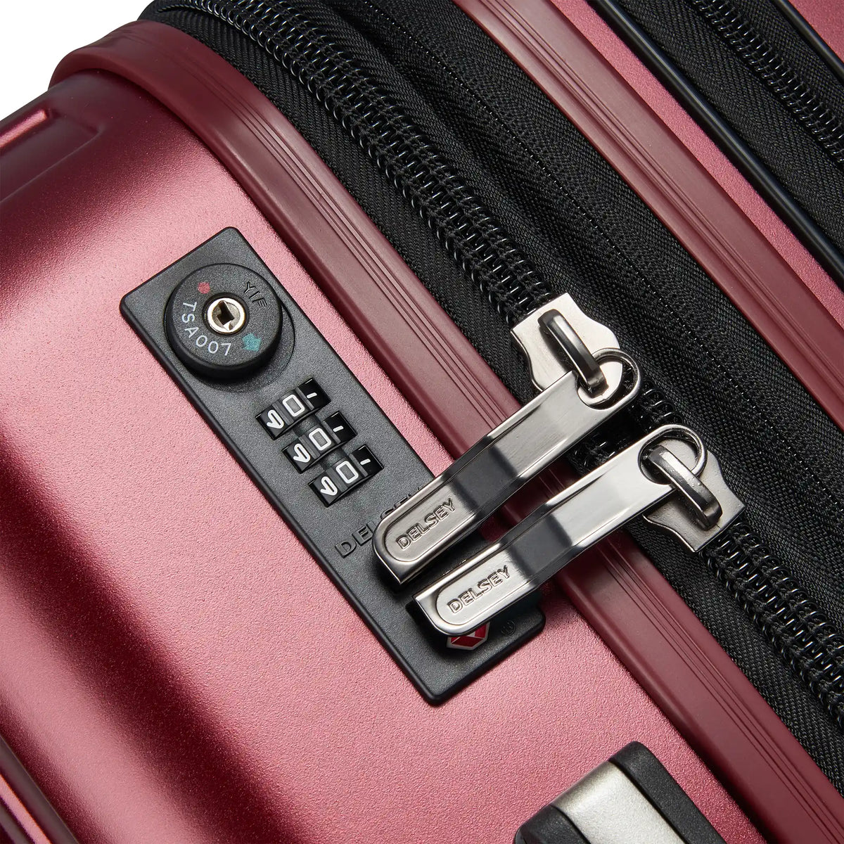 Delsey TITANIUM - Carry-On Expandable Spinner With Laptop Pocket - Red