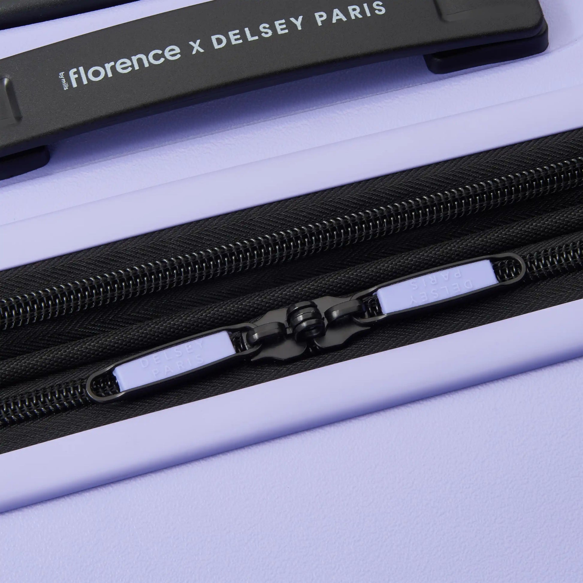 Delsey Florence By Mills X DELSEY PARIS CATCH FLIGHTS - Medium Expandable Spinner - Lavender