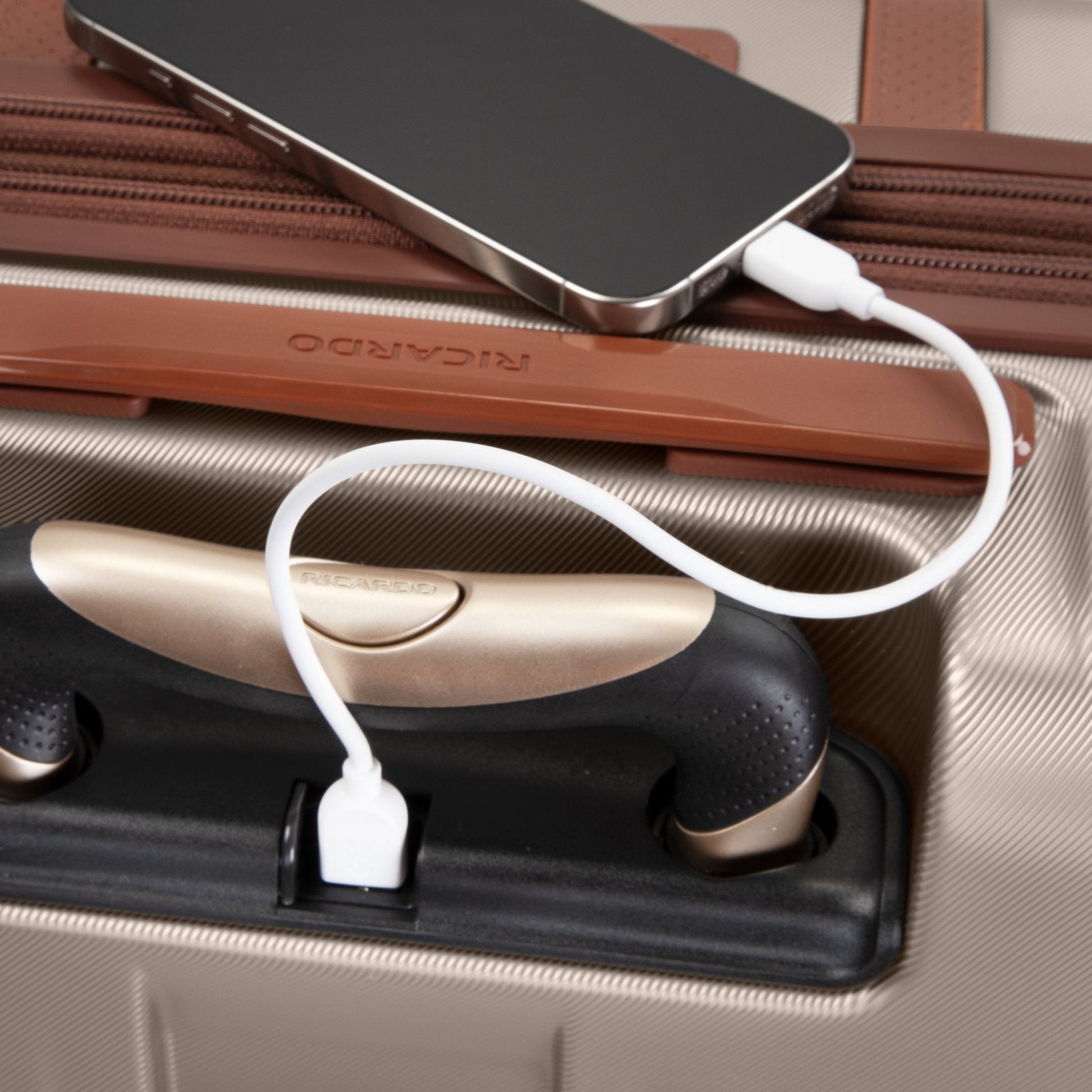 Ricardo Beverly Hills Montecito 2.0 Hardside Carry-On Expandable Spinner - Champagne