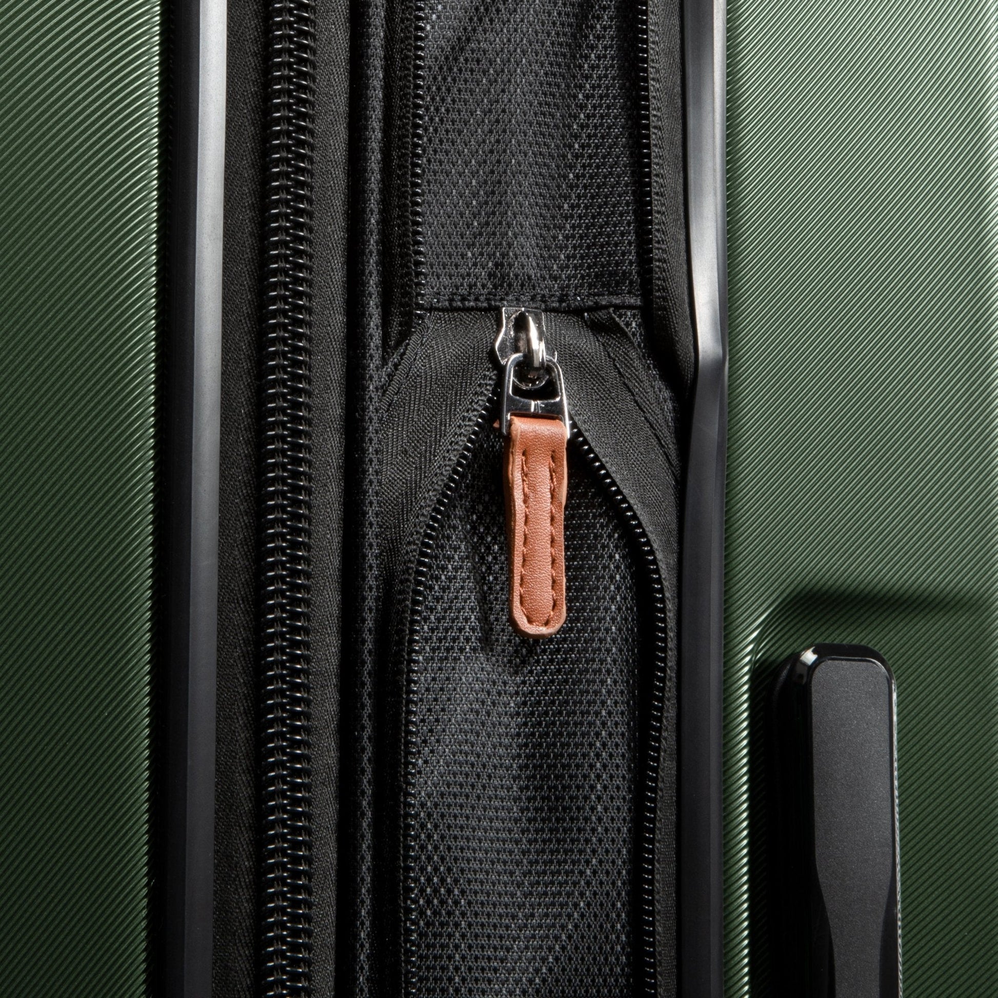 Ricardo Beverly Hills Montecito 2.0 Hardside Large Check-In Expandable Spinner - Hunter Green