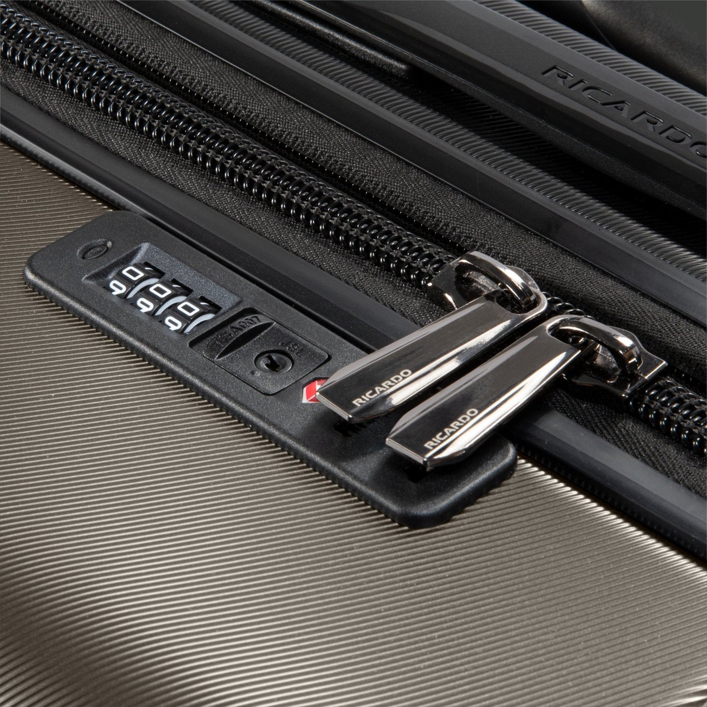 Ricardo Beverly Hills Montecito 2.0 Hardside Large Check-In Expandable Spinner - Graphite
