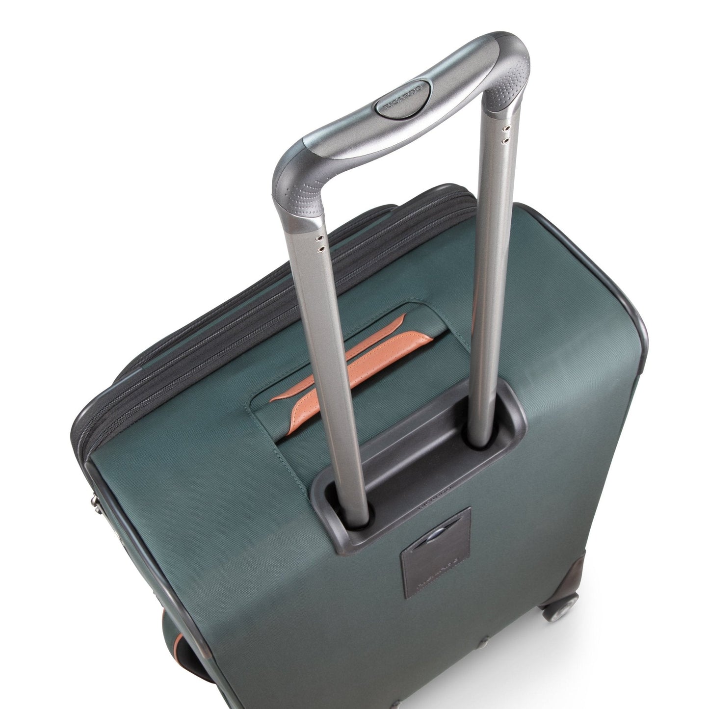 Ricardo Beverly Hills Montecito 3.0 Softside Medium Check-In Expandable Spinner - Graphite