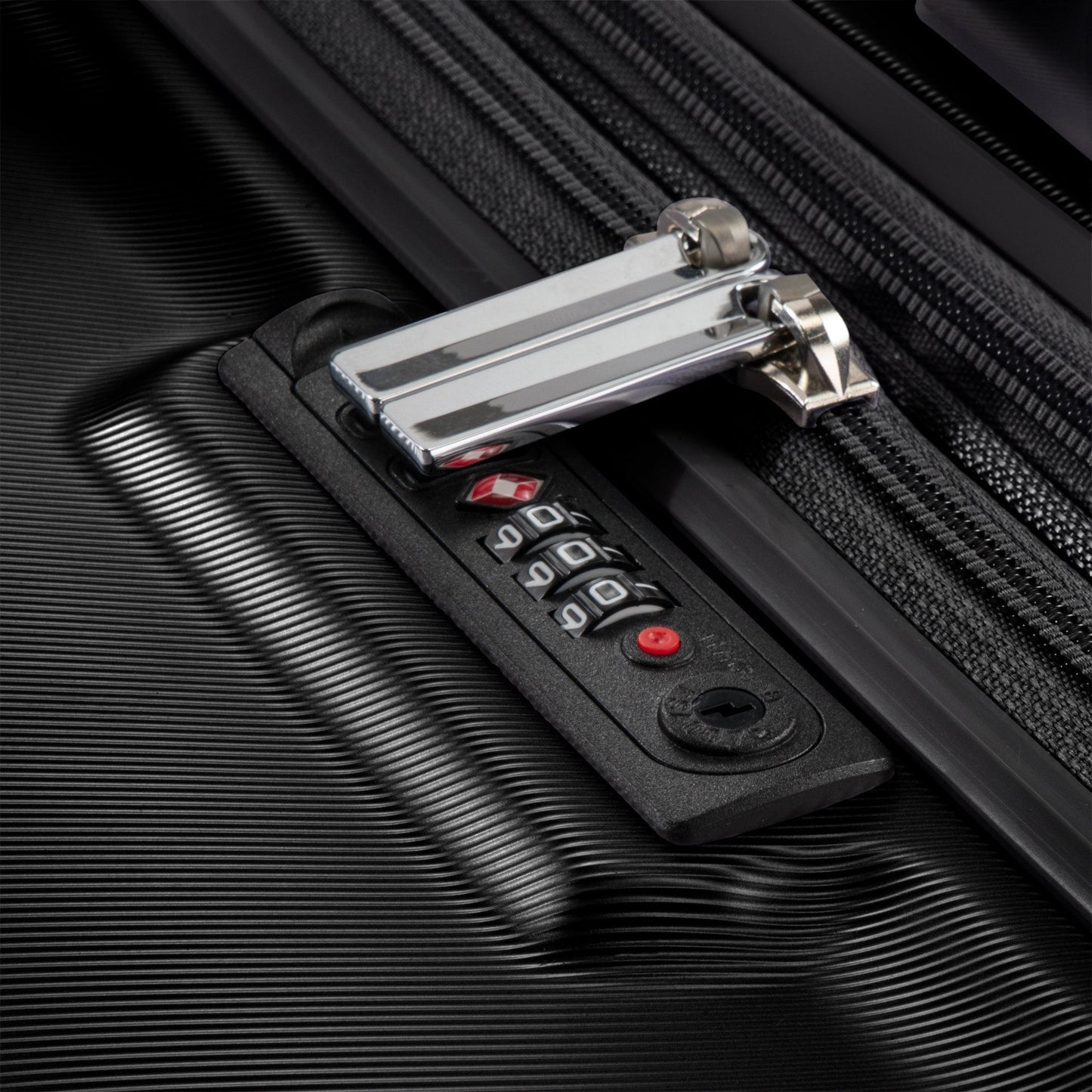 Ricardo Beverly Hills Rodeo Drive 2.0 Hardside Large Check-In Expandable Spinner - Black