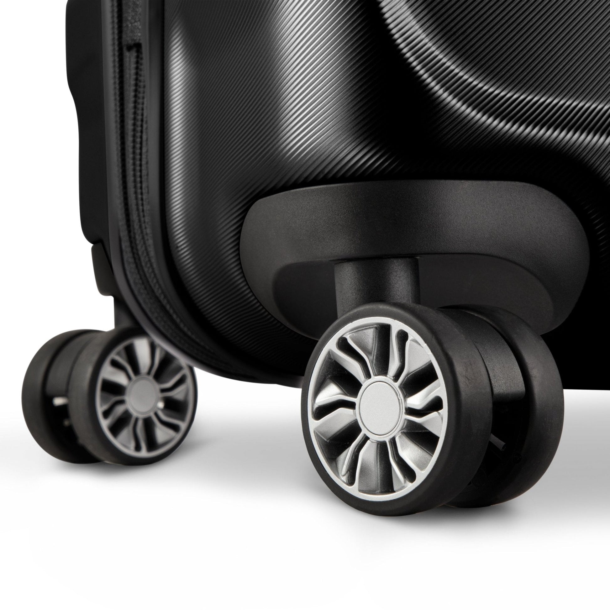 Ricardo Beverly Hills Rodeo Drive 2.0 Hardside Large Check-In Expandable Spinner - Black